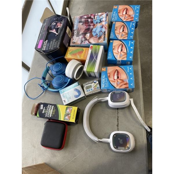 ASSORTED ELECTRONICS AND GAMING HEADSET