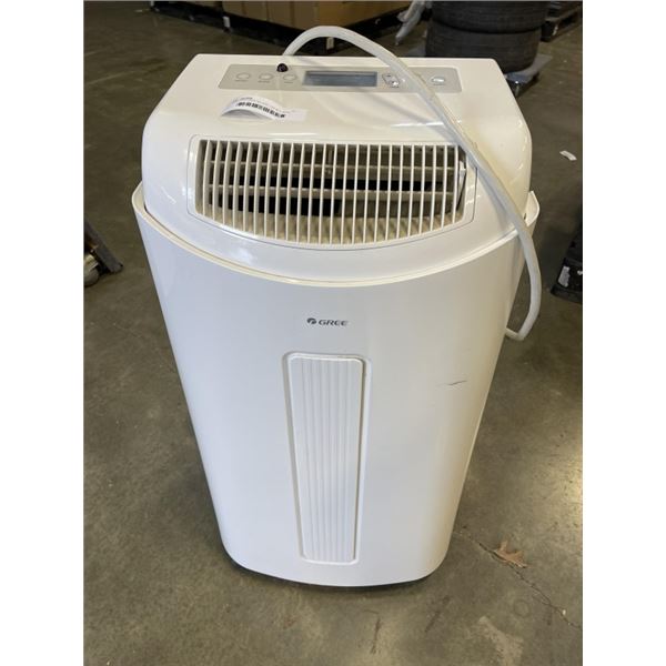 GREE PORTABLE AC UNIT 12K BTU WITH REMOTE AND ACCESSORIES, WORKING