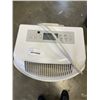 Image 2 : GREE PORTABLE AC UNIT 12K BTU WITH REMOTE AND ACCESSORIES, WORKING