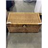 Image 1 : WICKER CHEST