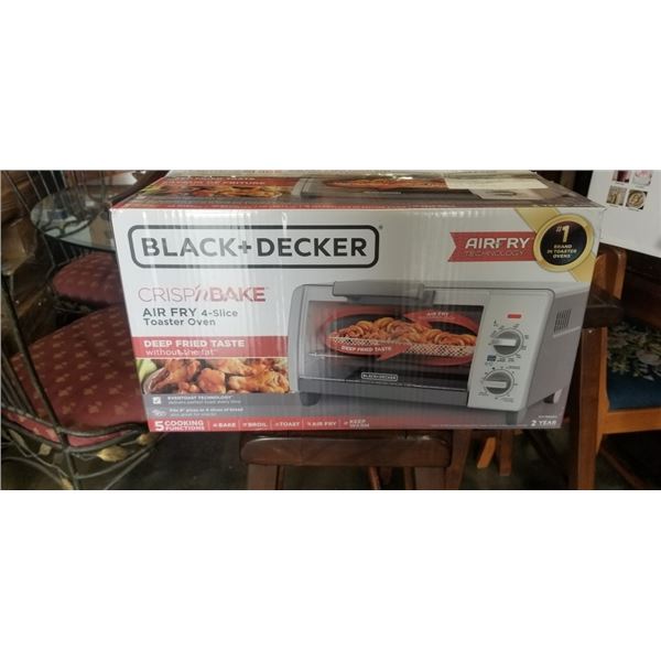 BLACK AND DECKER 4-SLICE AIR FRY TOASTER OVEN - TESTED WORKING, RETAIL $179