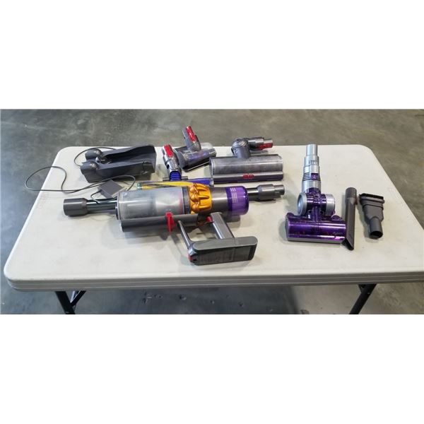 DYSON V15 DETECT SUBMARINE CORDLESS VACUUM WORKING WITH CHARGER DOES NOT DISPLAY LCD