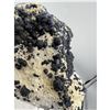 Image 6 : 10 X 9 INCH BLUE BERRY  ON MATRIX ON STAND