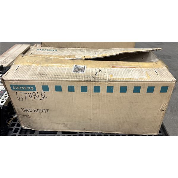 Siemens #6SE2108-3AA02 Variable Speed Drive