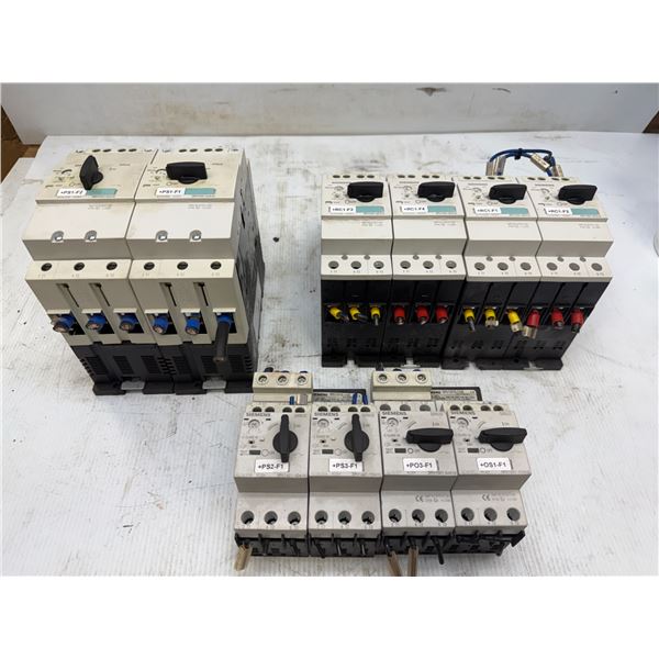 Lot of Siemens Contactors (See Pics)