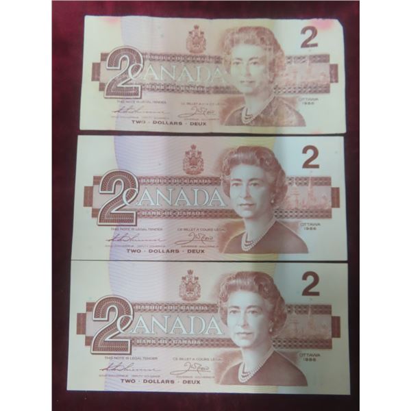 3 x 1986 Two Dollar Bills (2 Mint, 1 Poor)