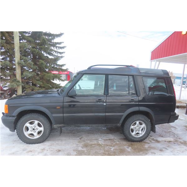 1999 Land Rover Discovery Sport Utility, 4-Door, 8-Cylinder, 4x4, with Tow Package - Safetied!
