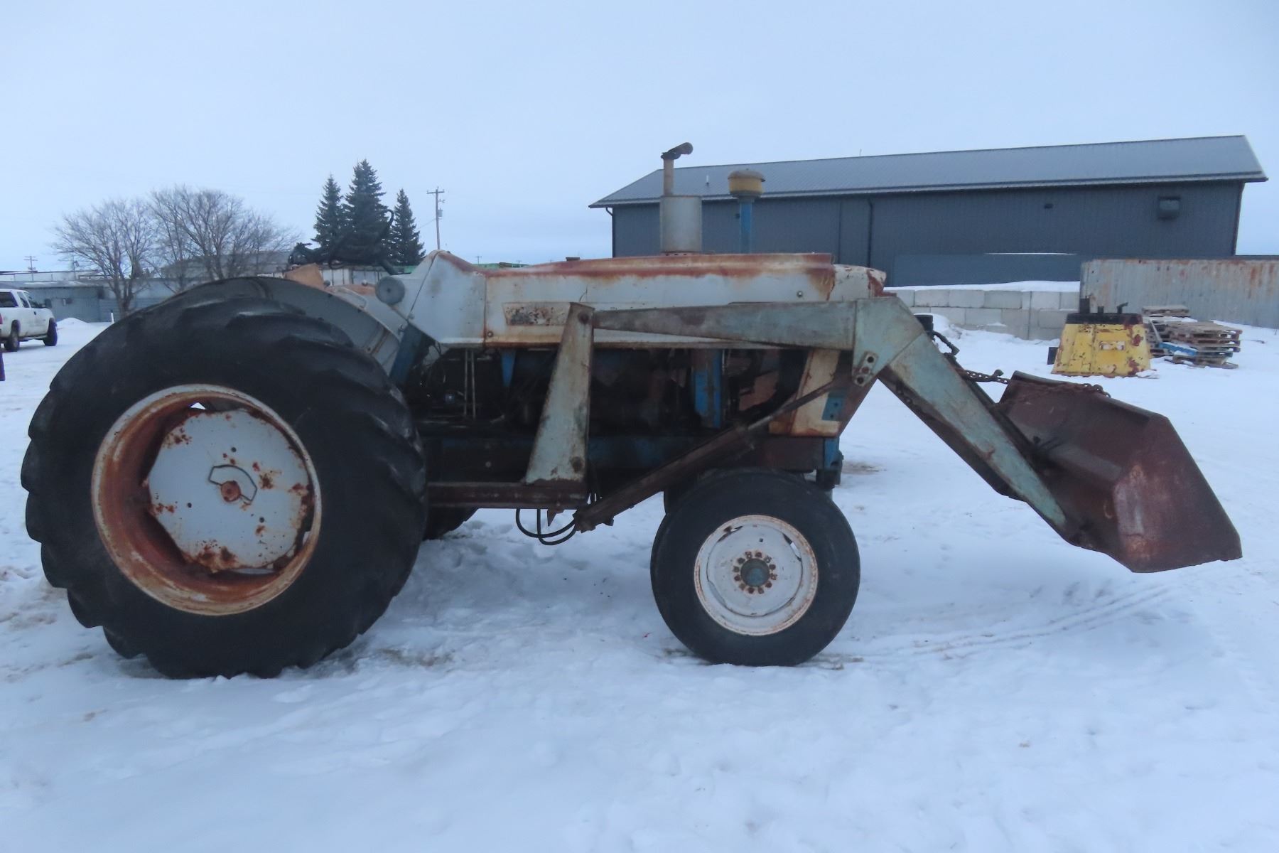 Ford 6000 Commander DSL Dual Hyd 540 PTO w/ FEL, Showing 5091 Hours