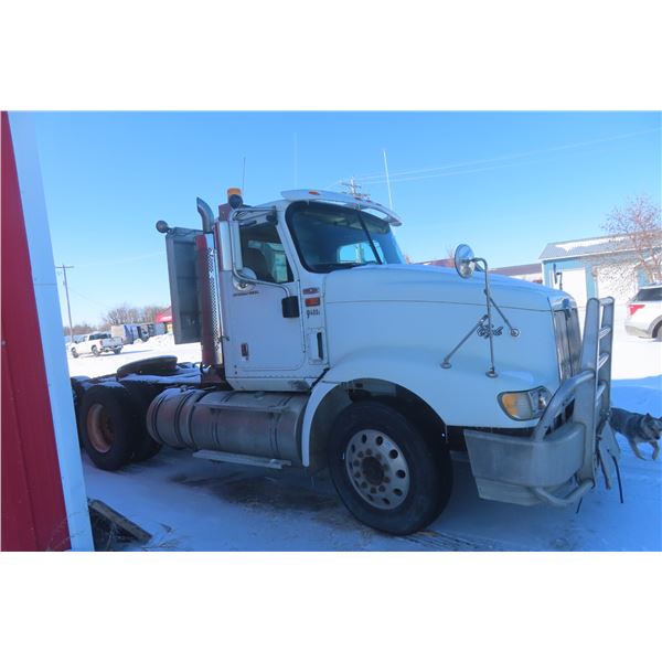2006 9400 International Semi Truck - 948,000KM, Wet Kit - Comes with Key and TOD