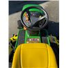 Image 5 : John Deere D170 54" Lawn Tractor