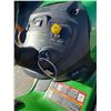 Image 7 : John Deere D170 54" Lawn Tractor