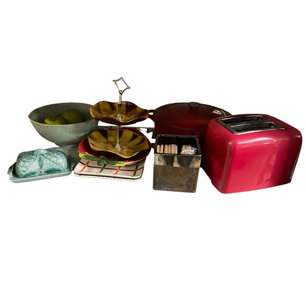 Group of Assorted Kitchenware & Small Appliance - includes toaster/Master Chef Cast Iron Oven Dish/T
