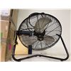 Image 3 : Mastercraft Industrial Fan & Ashland Pre-Lit Augusta Cashmere Christmas Pine (Open Box)