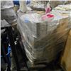 Image 2 : Pallet of QUO Strengthening Pink Nail Polish Remover