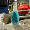 Image 1 : Pallet of QUO Strengthening Blue Nail Polish Remover