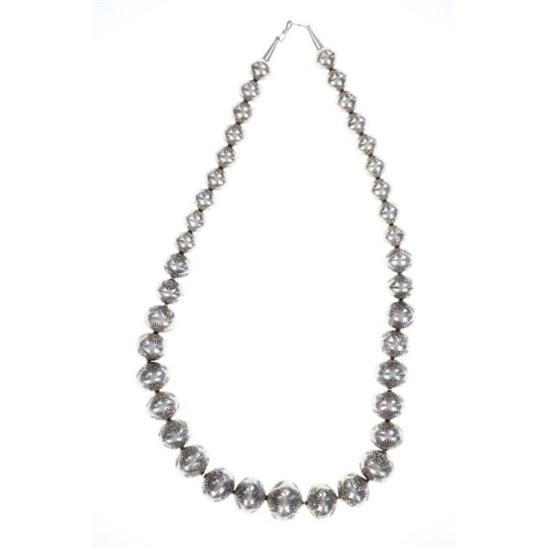 Old Pawn Navajo Graduated Bench Bead Necklace