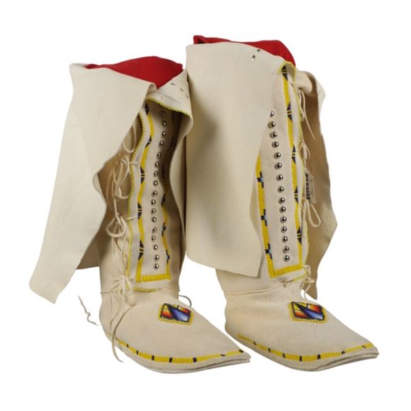 Historic Kiowa Vanessa Jennings High Top Moccasins