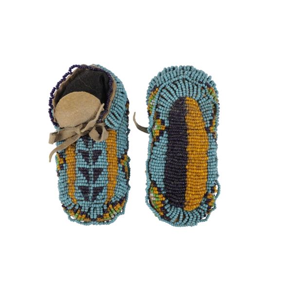 Northern Cheyenne Fully Beaded Moccasins ex-Cowans