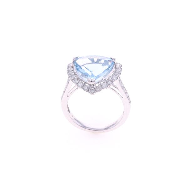 Elegant Aquamarine Diamonds & Platinum Ring