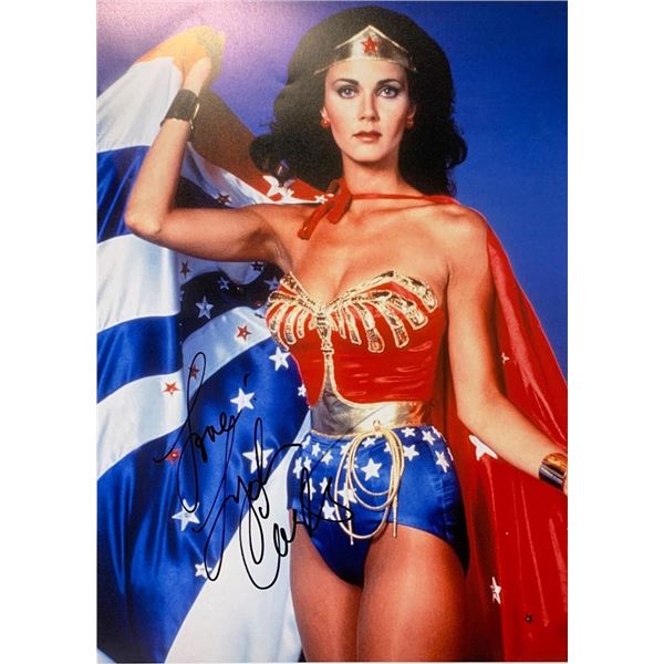 Wonder Woman facsimile signed photo autographed by Lynda Carter