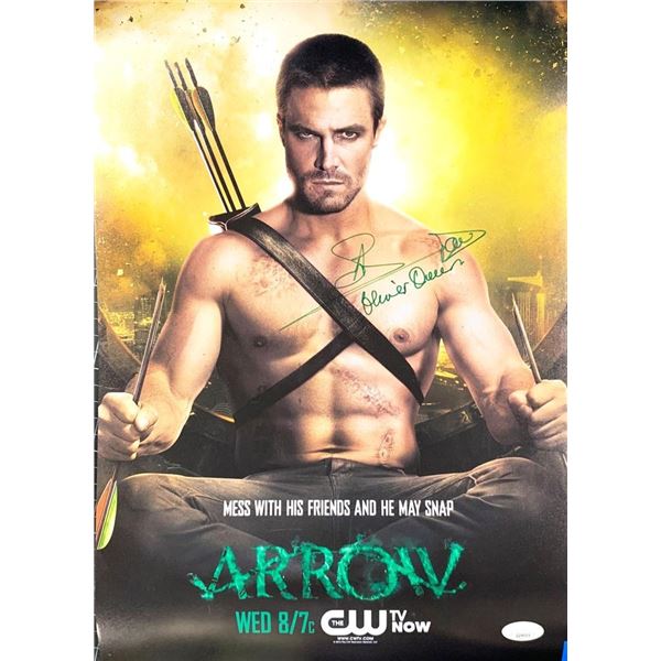 Arrow Stephen Amell facsimile signed photo