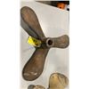 Image 4 : 2 ANTIQUE 3 BLADE SHIP PROPELLERS