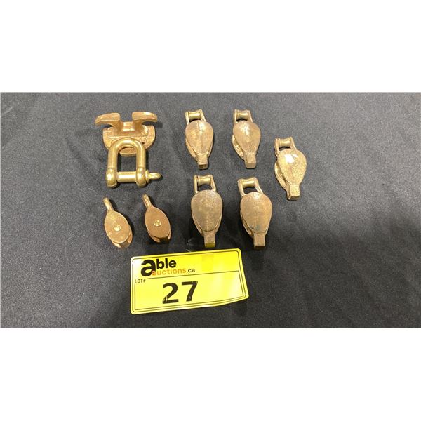 7 SMALL VINTAGE BRASS PULLEYS, MINI CLEAT & SCREW PIN ANCHOR SHACKLE