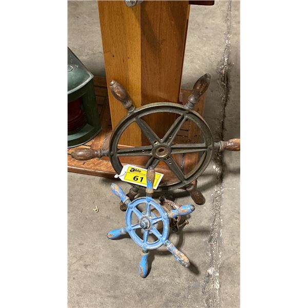 VINTAGE WHEEL SHUT OFF VALVE & SMALL DECORATIVE CAPTAINS WHEEL
