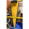 Image 4 : YELLOW/BLUE VINTAGE KAYAK APPROX 17'L WITH KAYAK PADDLE