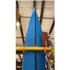 Image 5 : YELLOW/BLUE VINTAGE KAYAK APPROX 17'L WITH KAYAK PADDLE