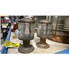 Image 2 : PAIR OF VINTAGE POST MOUNTED NAVIGATION LIGHTS
