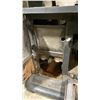 Image 9 : ANTIQUE COLUMBIA 3A CAST IRON MARINE WOOD BURNING STOVE