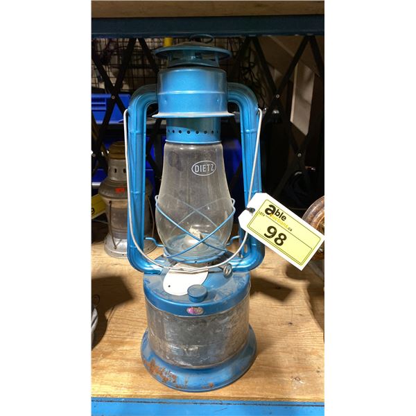 DIETZ BLIZZARD HURRICANE OIL LANTERN WITH EXTENDED TANK