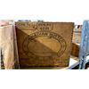 Image 4 : 4 VINTAGE COLLECTABLE WOODEN CRATES