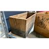 Image 5 : 4 VINTAGE COLLECTABLE WOODEN CRATES
