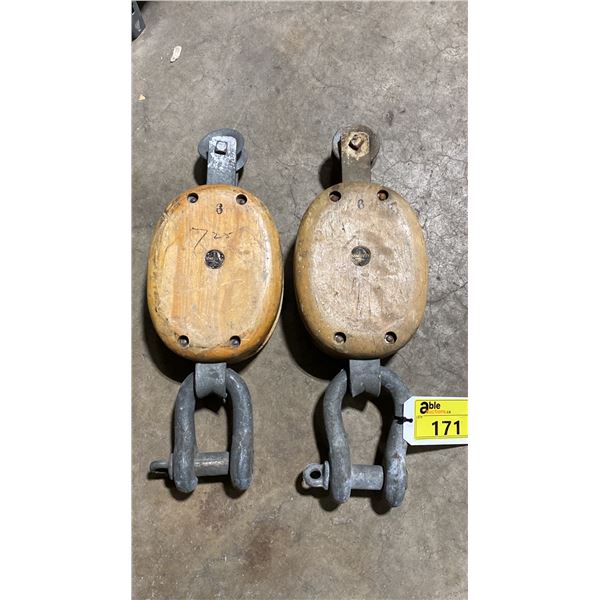 PAIR OF KEATINGS VINTAGE WOODEN SNATCH BLOCK PULLEYS