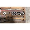 Image 4 : VINTAGE TAP AND DIE SET