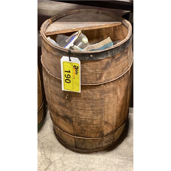 SMALL WOODEN BARREL OF ASSORTED MARINE HARDWARE