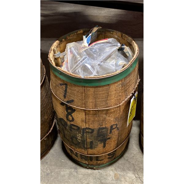 SMALL WOODEN BARREL OF ASSORTED MARINE HARDWARE
