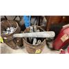 Image 2 : SMALL WOODEN BARREL OF VINTAGE HEAVY LINE WEIGHTS