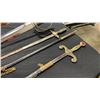 Image 6 : 4 COLLECTABLE VINTAGE SWORDS