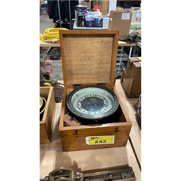 NUNOTANI KEIKI SEISAKUSHO LTD. LIQUID FILLED MAGNETIC NAUTICAL COMPASS MOUNTED IN WOODEN CASE