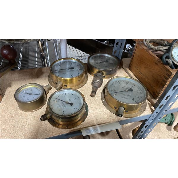 5 ASSORTED VINTAGE BRASS PRESSURE GAUGES
