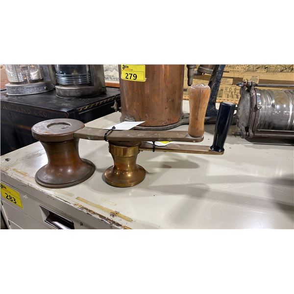 PAIR OF VINTAGE MANUAL HAND CRANKS FOR WINCH LINES