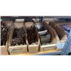 Image 2 : SHELF OF ASSORTED BRASS/BRONZE VINTAGE MARINE HARDWARE