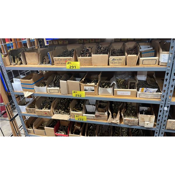 SHELF OF ASSORTED BRASS/BRONZE VINTAGE MARINE HARDWARE