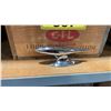 Image 2 : VINTAGE WOODEN BOX OF VINTAGE CHROME PLATED MARINE DOCK CLEATS