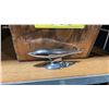 Image 2 : VINTAGE WOODEN BOX OF VINTAGE CHROME PLATED MARINE DOCK CLEATS