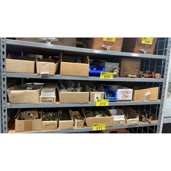 SHELF OF ASSORTED BRASS/STAINLESS VINTAGE MARINE PARTS & HARDWARE
