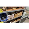 Image 4 : SHELF OF ASSORTED BRASS/STAINLESS VINTAGE MARINE PARTS & HARDWARE